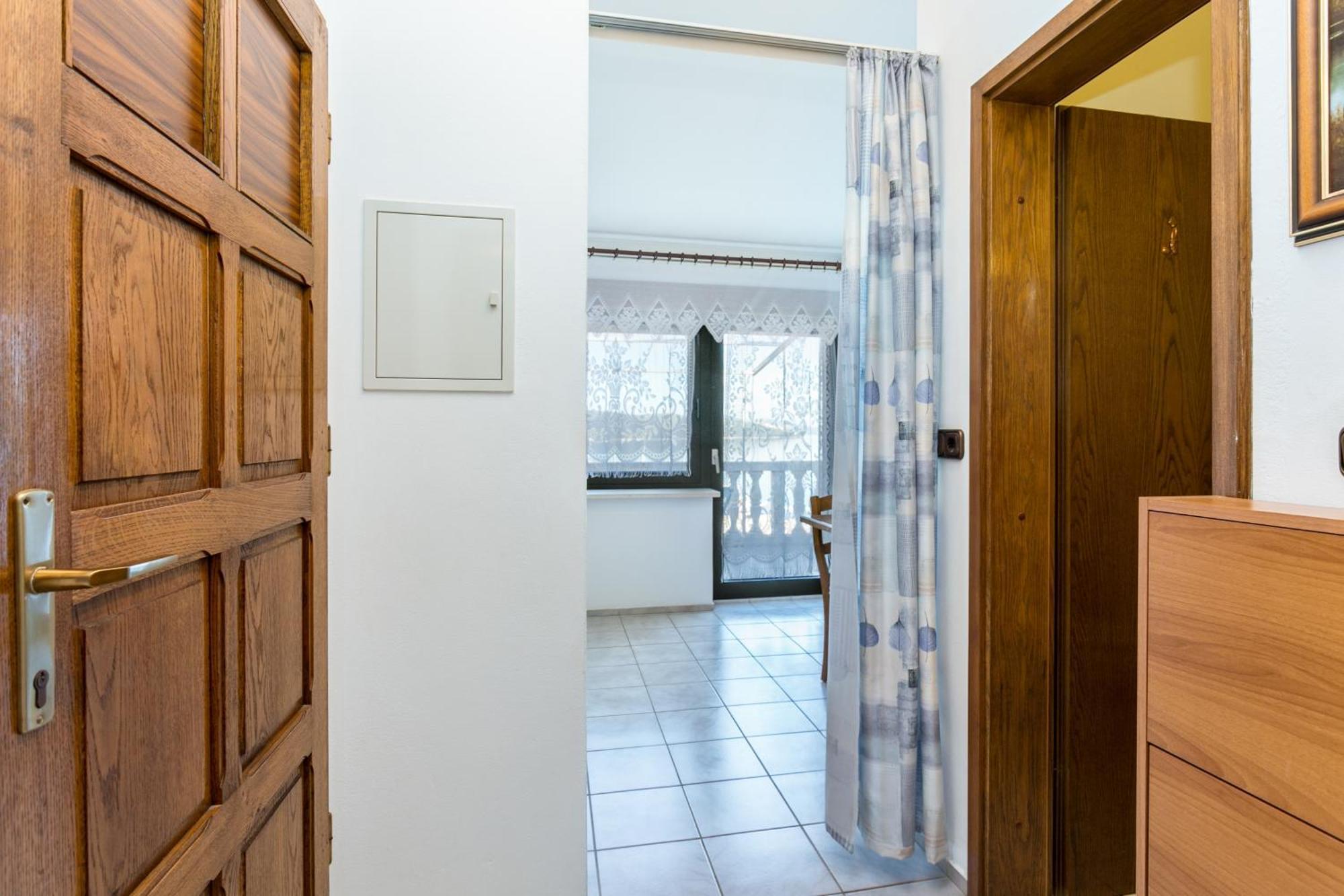 Seaside Apartments With A Swimming Pool Okrug Gornji, Ciovo - 11374 Trogir Extérieur photo