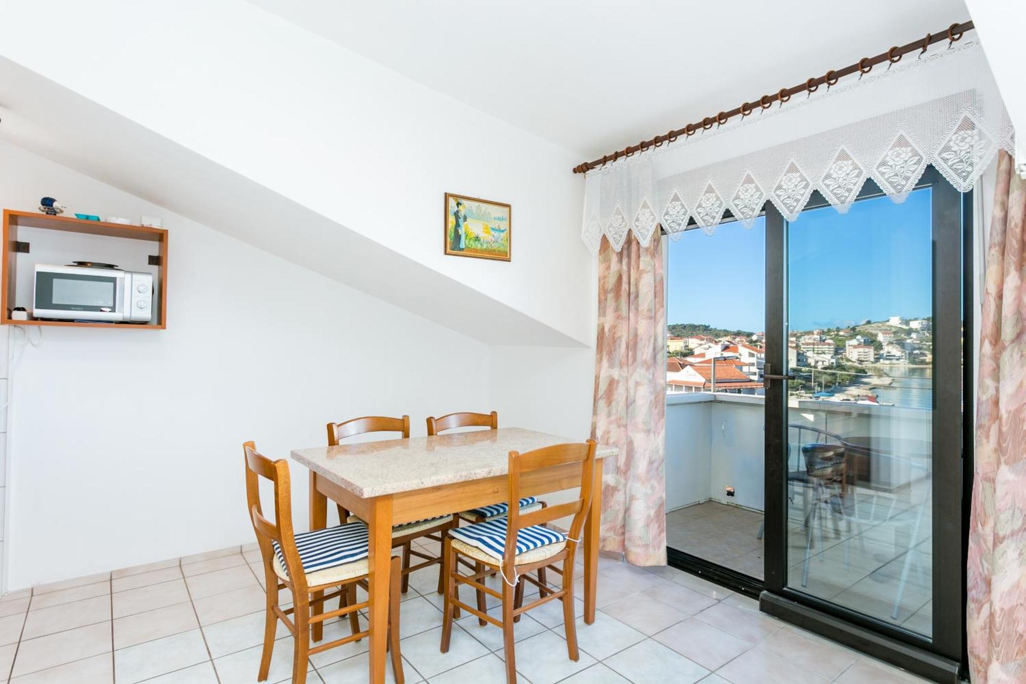 Seaside Apartments With A Swimming Pool Okrug Gornji, Ciovo - 11374 Trogir Chambre photo