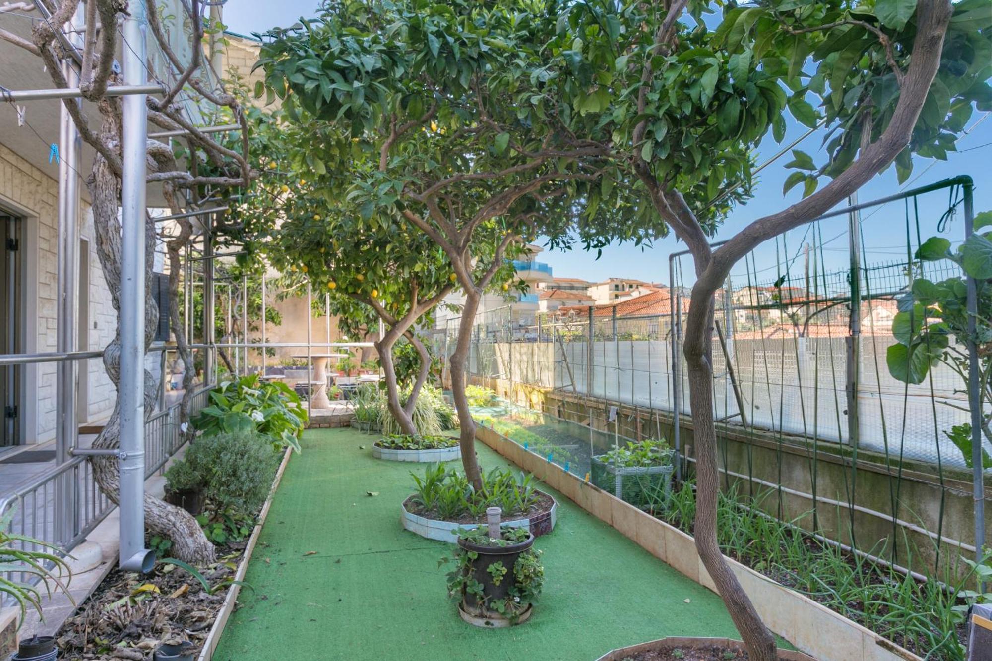 Seaside Apartments With A Swimming Pool Okrug Gornji, Ciovo - 11374 Trogir Extérieur photo