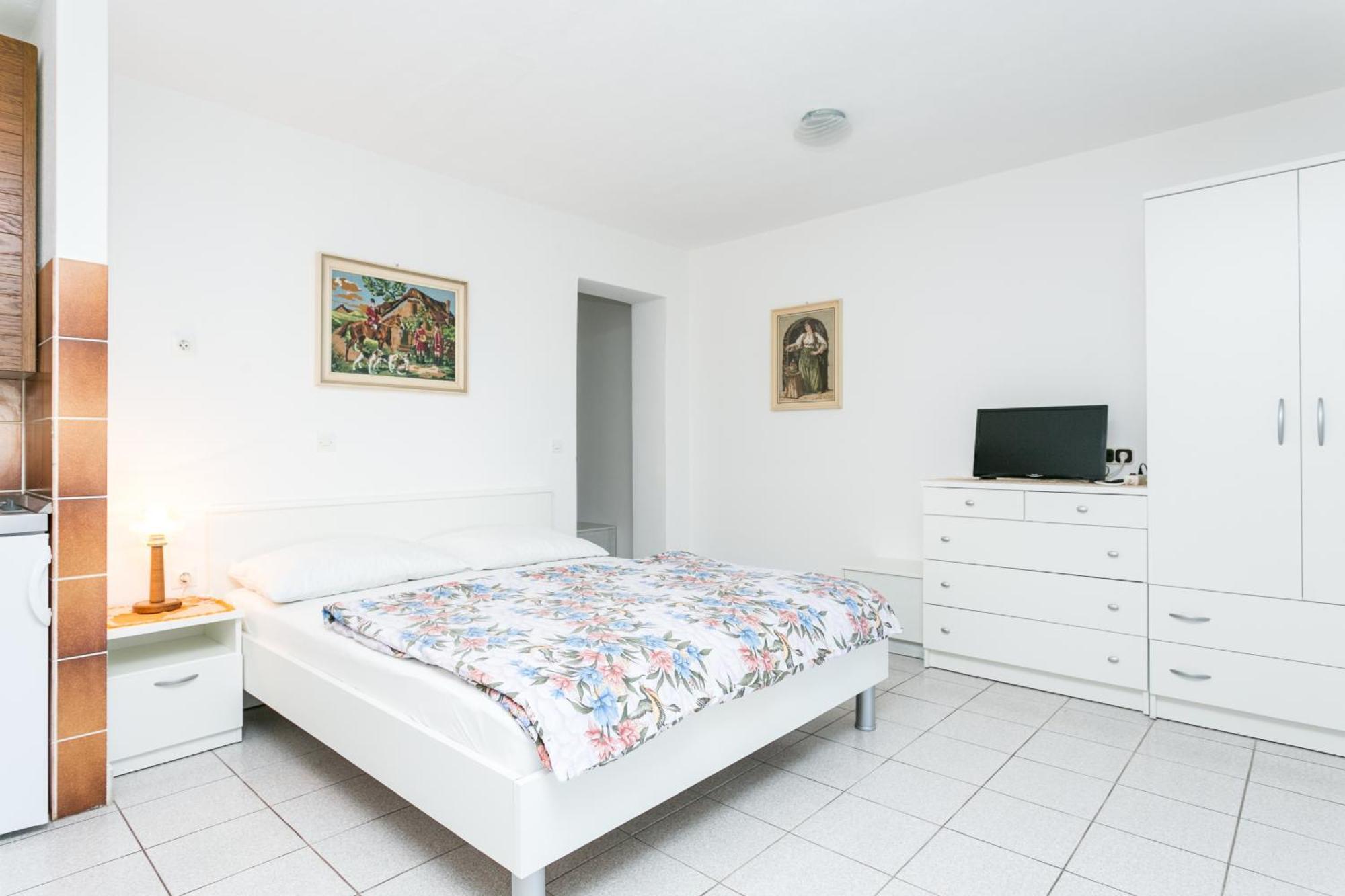 Seaside Apartments With A Swimming Pool Okrug Gornji, Ciovo - 11374 Trogir Extérieur photo