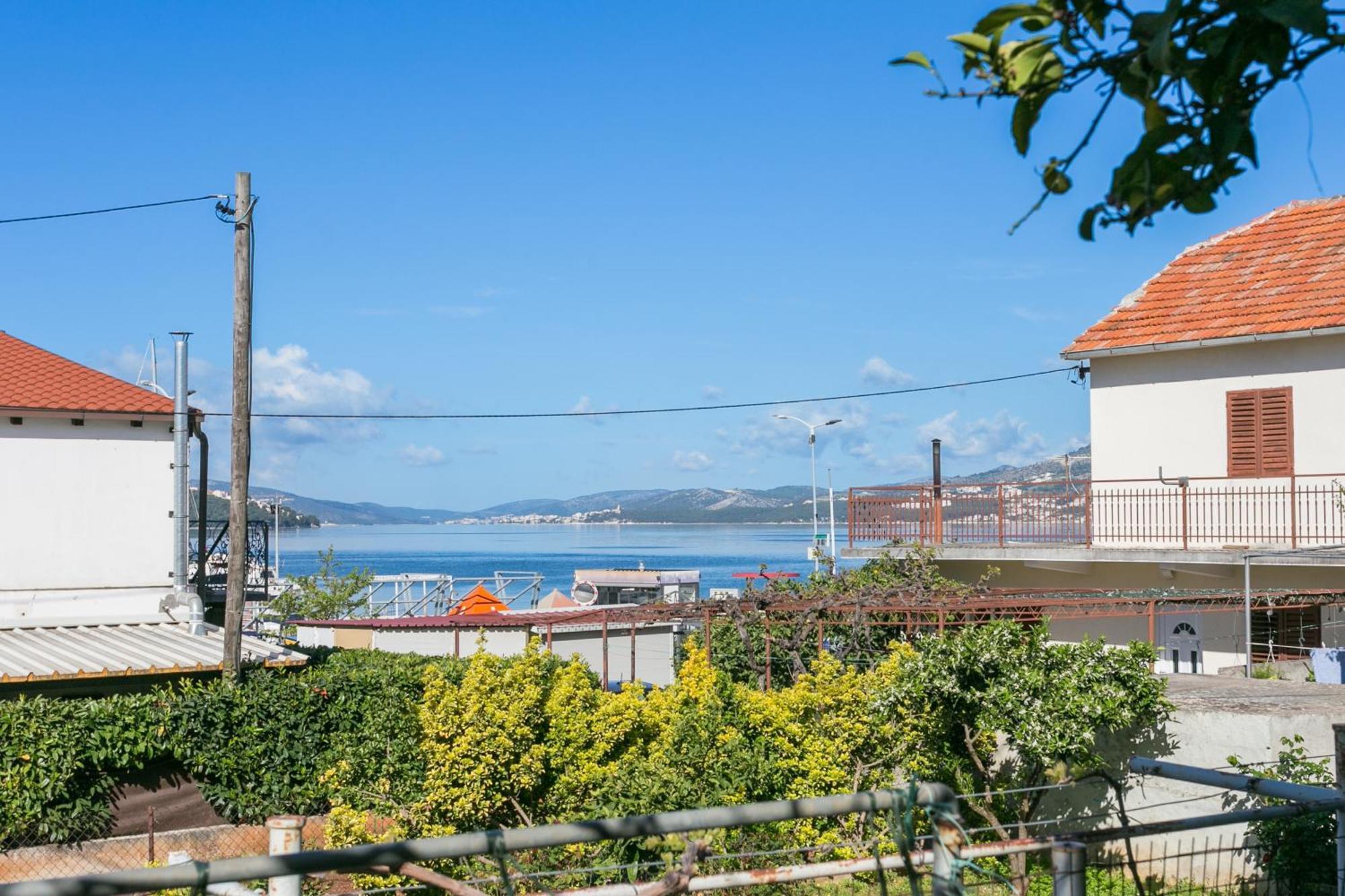 Seaside Apartments With A Swimming Pool Okrug Gornji, Ciovo - 11374 Trogir Extérieur photo