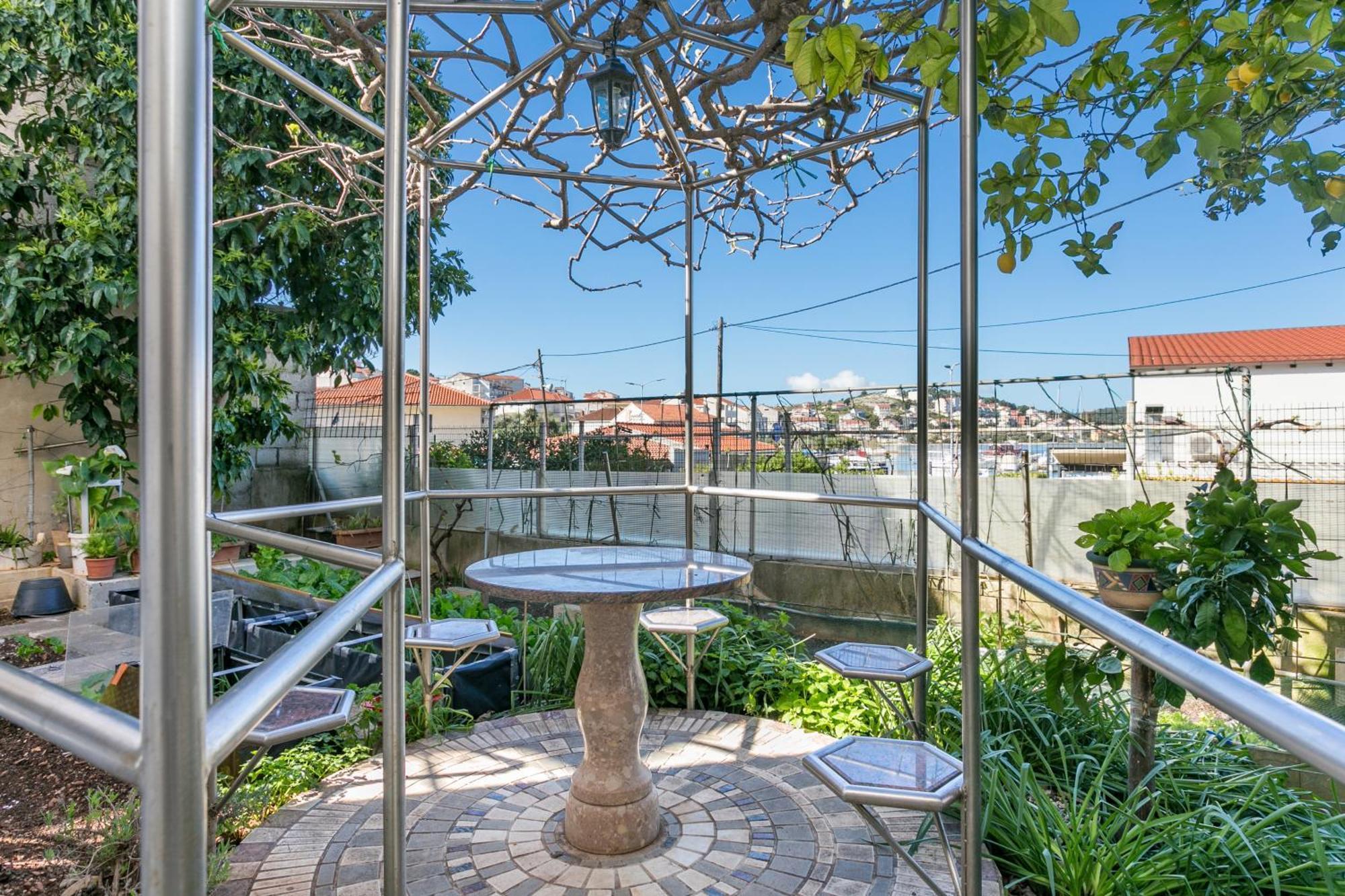 Seaside Apartments With A Swimming Pool Okrug Gornji, Ciovo - 11374 Trogir Extérieur photo